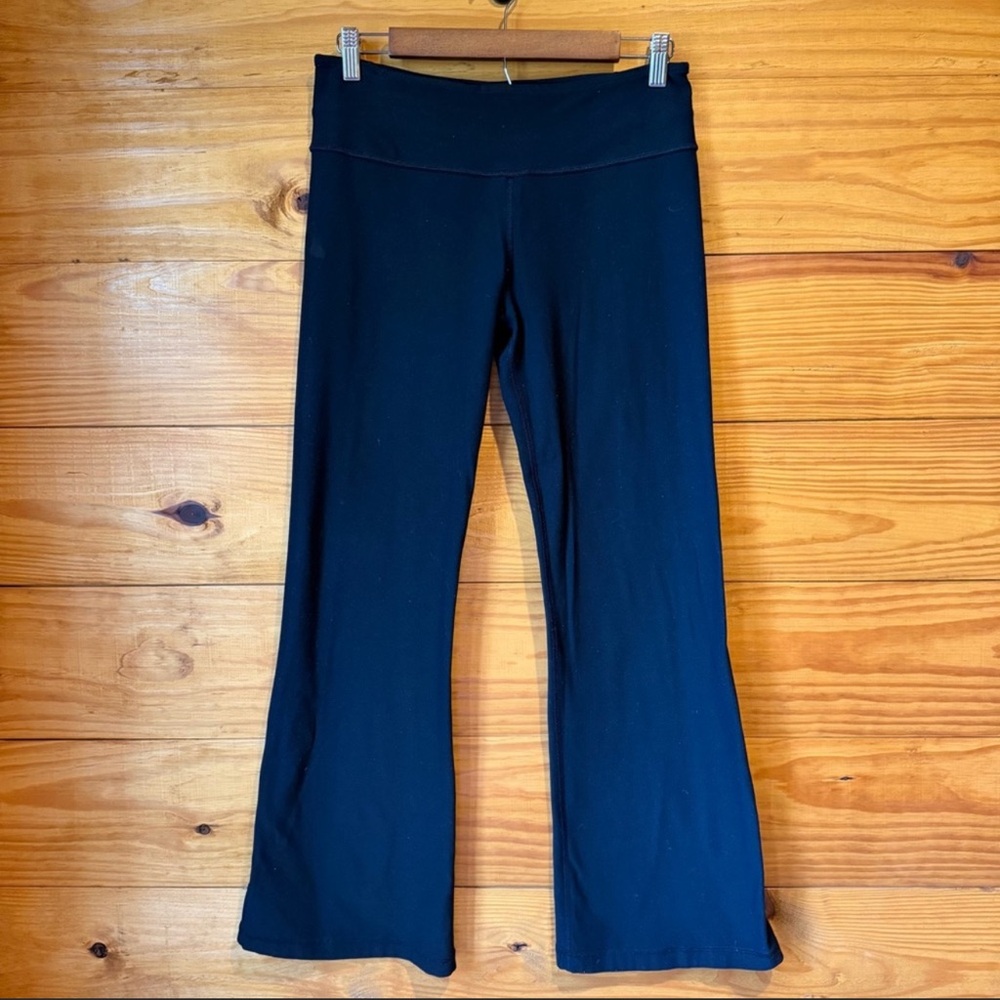 Lululemon Black Wide Flare Leg 30” Reversible High Rise Leggings Yoga Pants 8